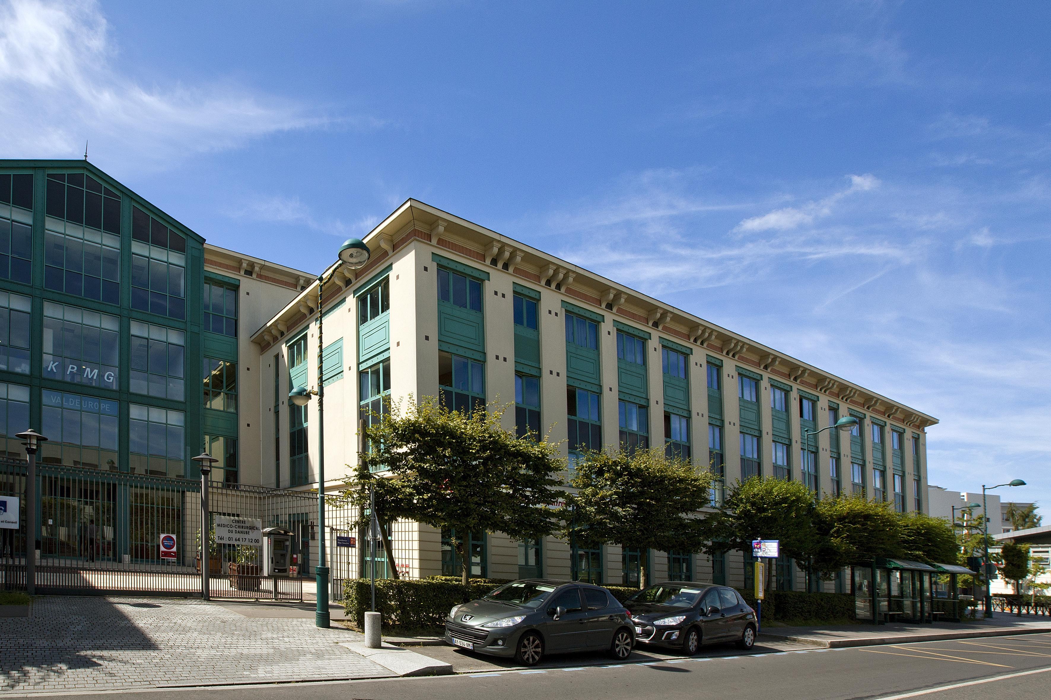 Sejours & Affaires Serris Rive Gauche 3*