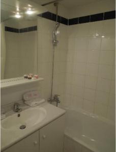 Séjours&affaires Serris Rive Gauche 3*